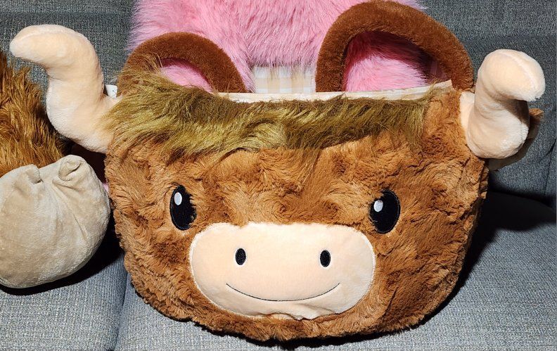 Brand New Jumbo Highland Cow Easter Basket