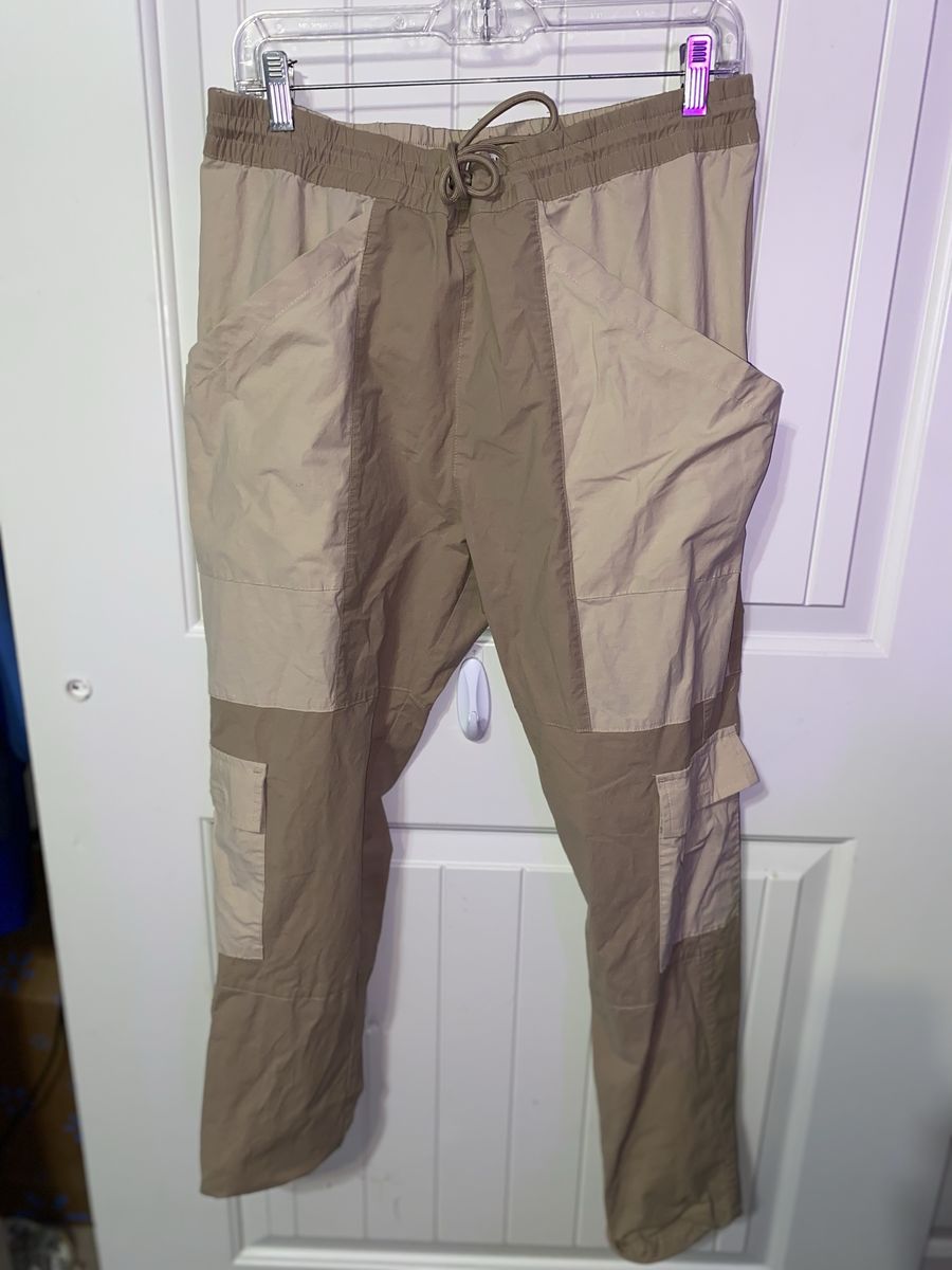 Tan PACSUN Colorblock Cargo Pants with Drawstring Waist. Size (men’s large)