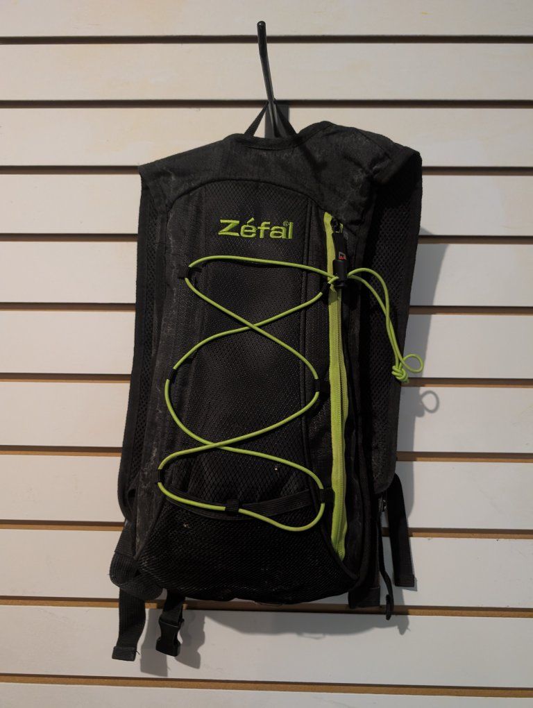 Zéfal Black & Green Hydration Backpack Pack with Bungee Cord