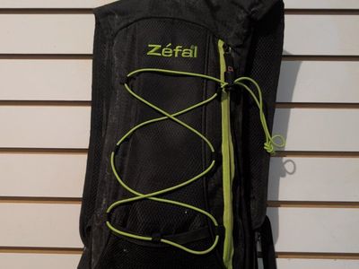 Zéfal Black & Green Hydration Backpack Pack with Bungee Cord