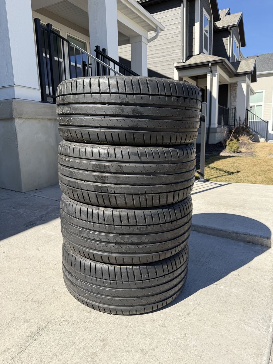255/40R20 Michelin Pilot sport 4s