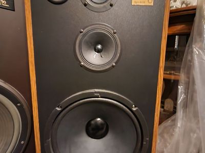 Nice pair of Jensen CS 312 Speakers