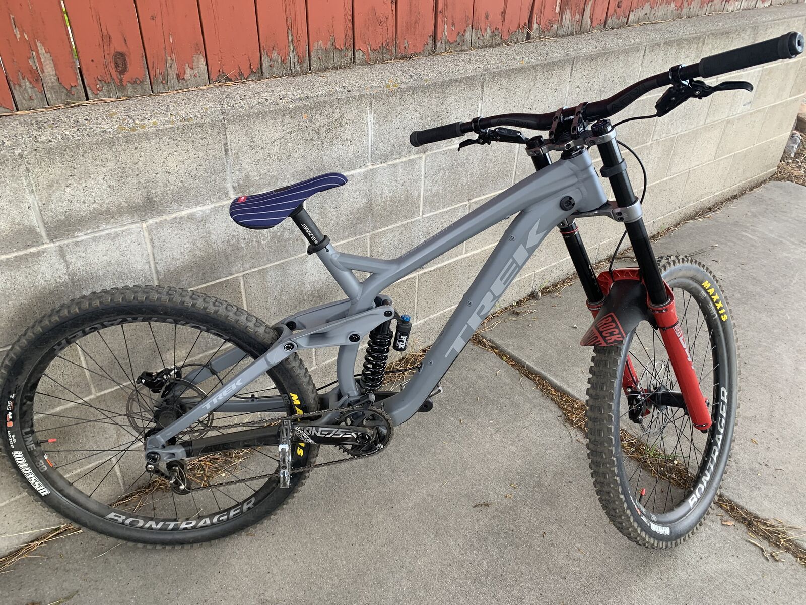 Used 2020 Trek Session, size large