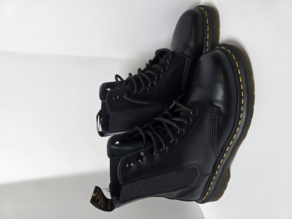 Rare Dr. Martens 1460 Harper Black Leather Boots 8