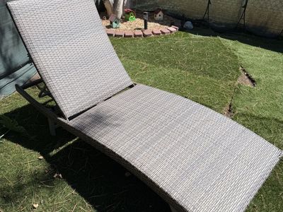 Set of 2 Gray Wicker Outdoor Patio Chaise Lounge Chairs