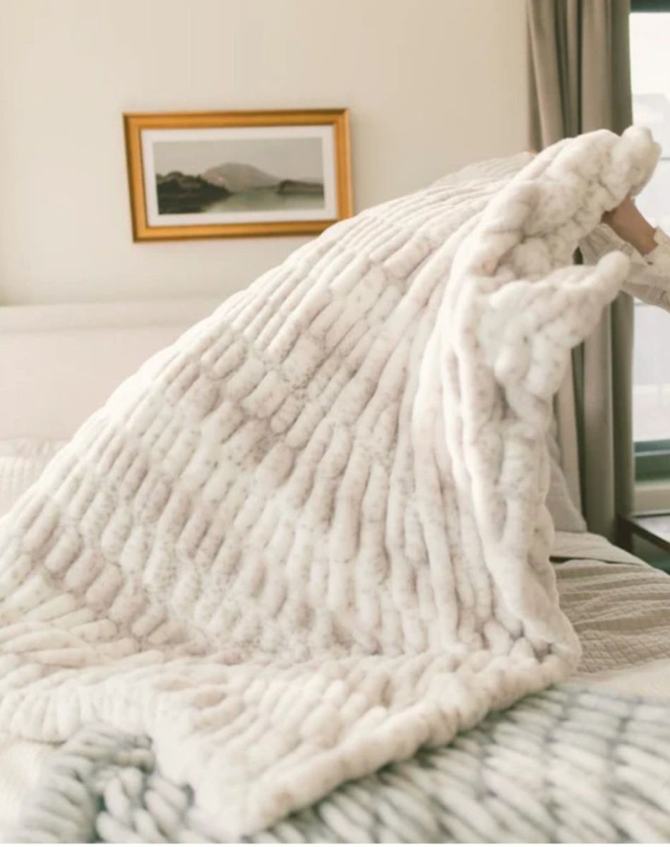 Minky Couture Hugs Cream Fawn Blanket, Sz Monster