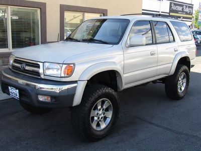 2000 Toyota 4Runner SR5