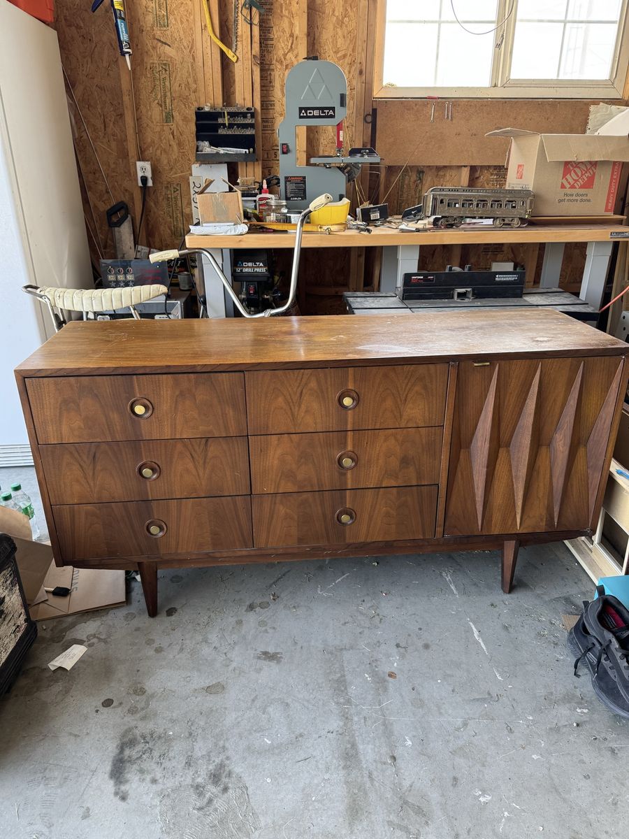 MCM 1960’s Credenza , needs some refinishing , very nice!!