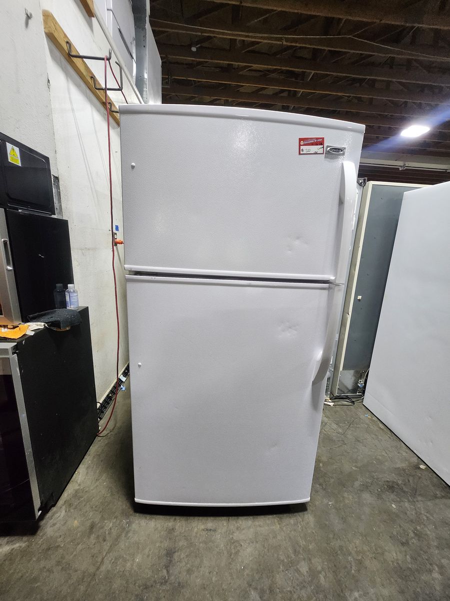NICE CROSLEY TOP AND BOTTOM FRIDGE! LOW PRICE GUARANTEED