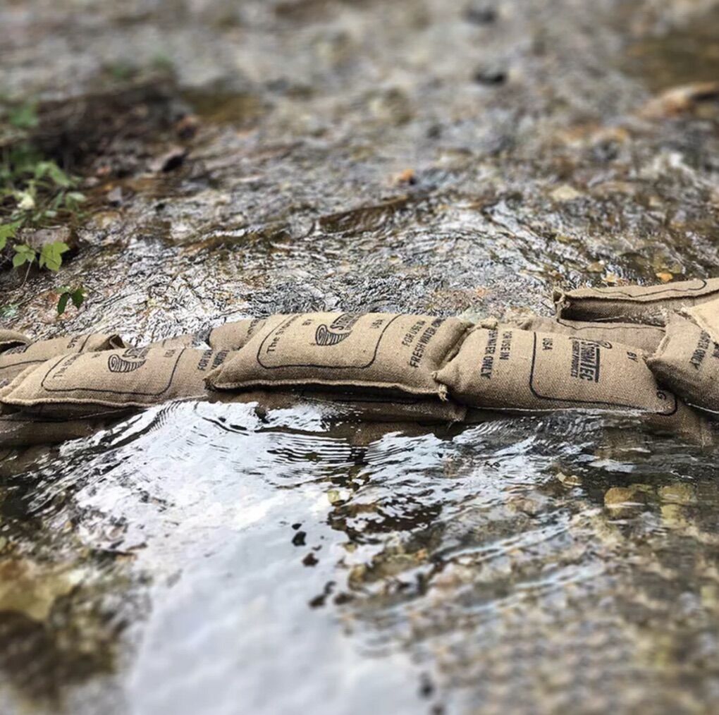 Instant Flood Control Sandbag (just add water)