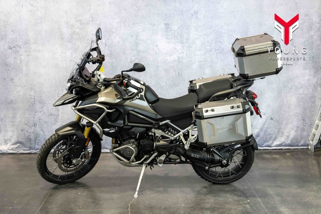 2025 Triumph Tiger 1200 Rally Pro Matt Khaki Green
