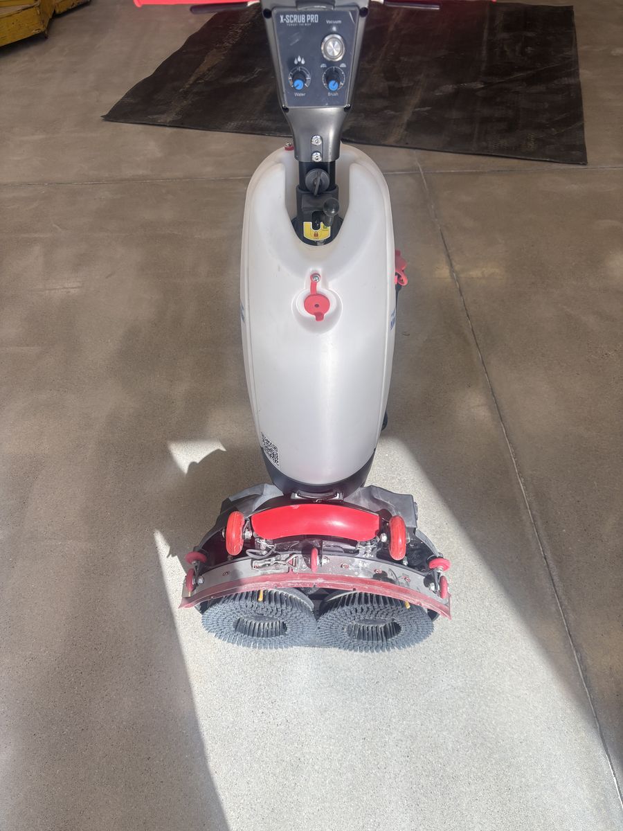 Intelligent design x-scrub pro floor scrubber 