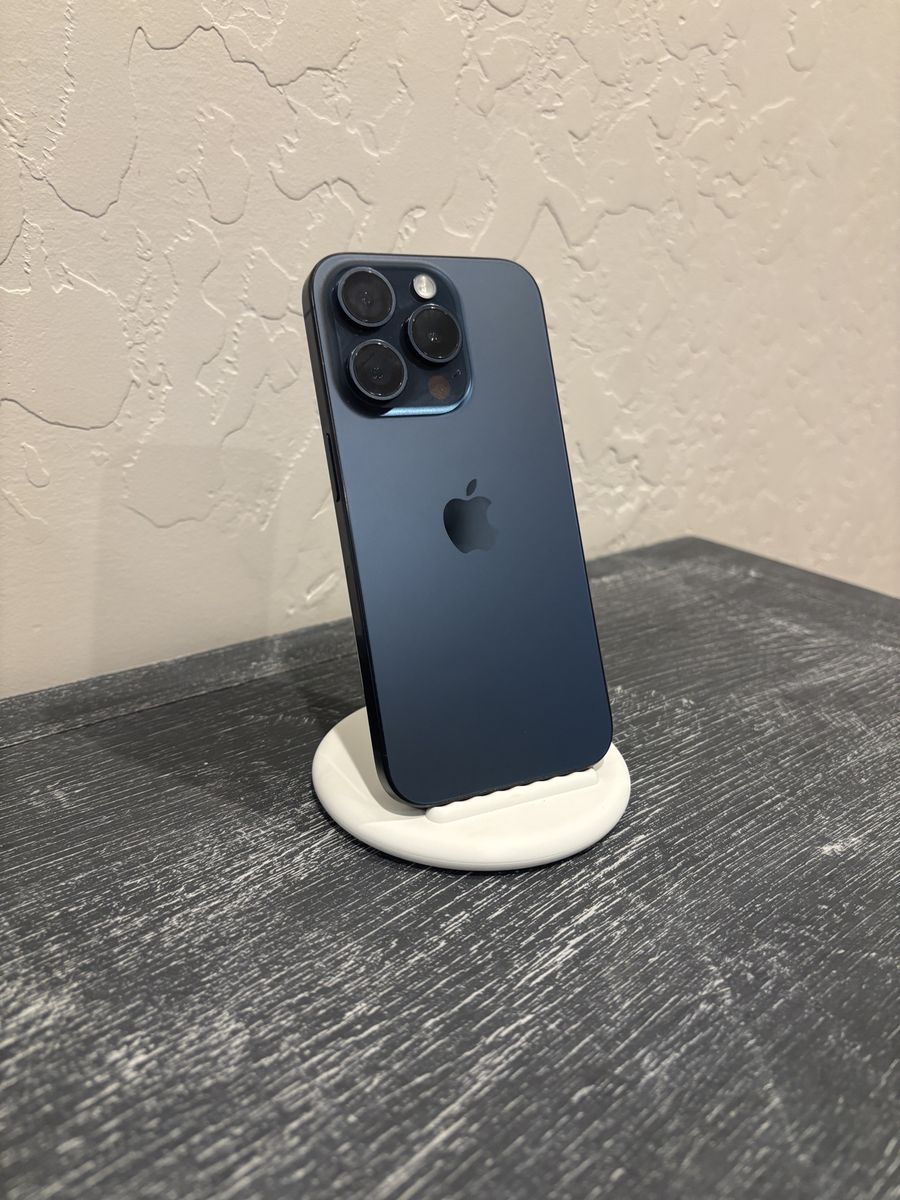 iPhone 15 pro unlocked