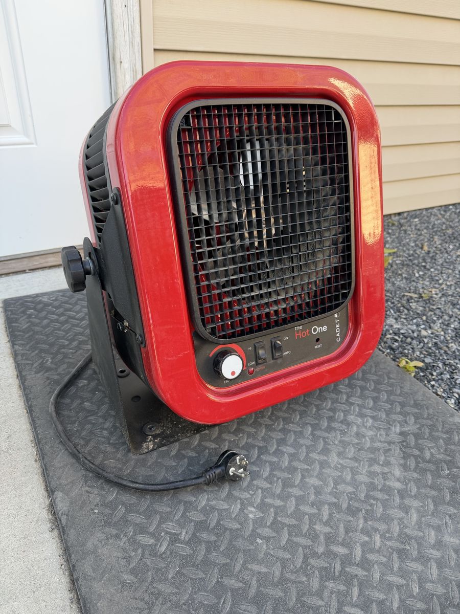 Cadet Hot One Space Heater 240v
