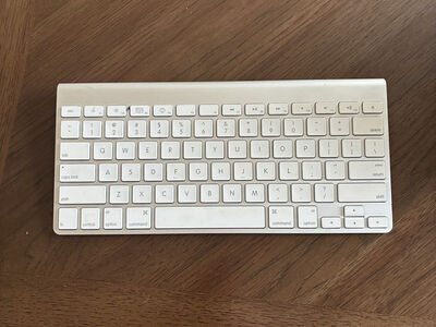 Apple Keyboard