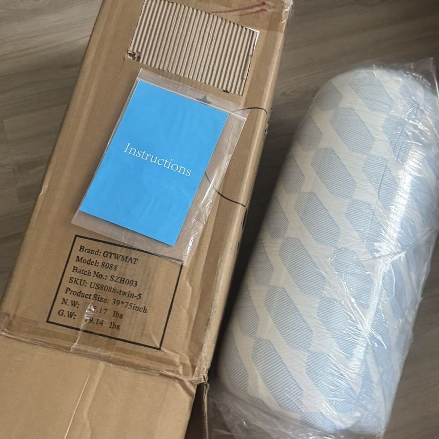 Twin-size mattress (5 inches) 39x75 inch, New in Box