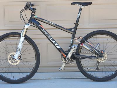 Specialized Epic Expert Bike with Brain Medium