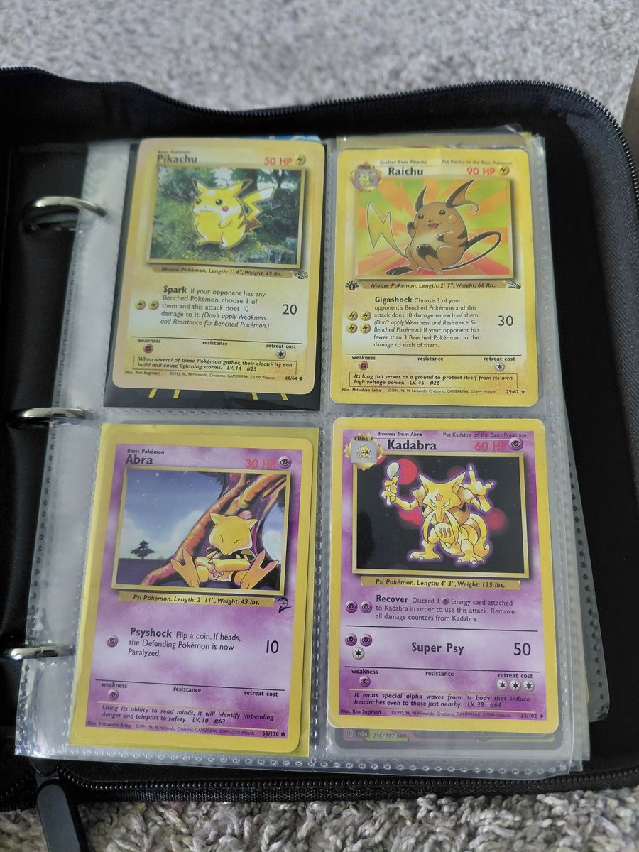 Very rare full binder of pokemon cards