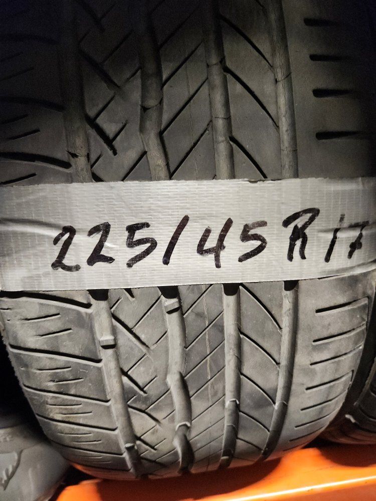 225/45r17 Dunlop conquest sport as