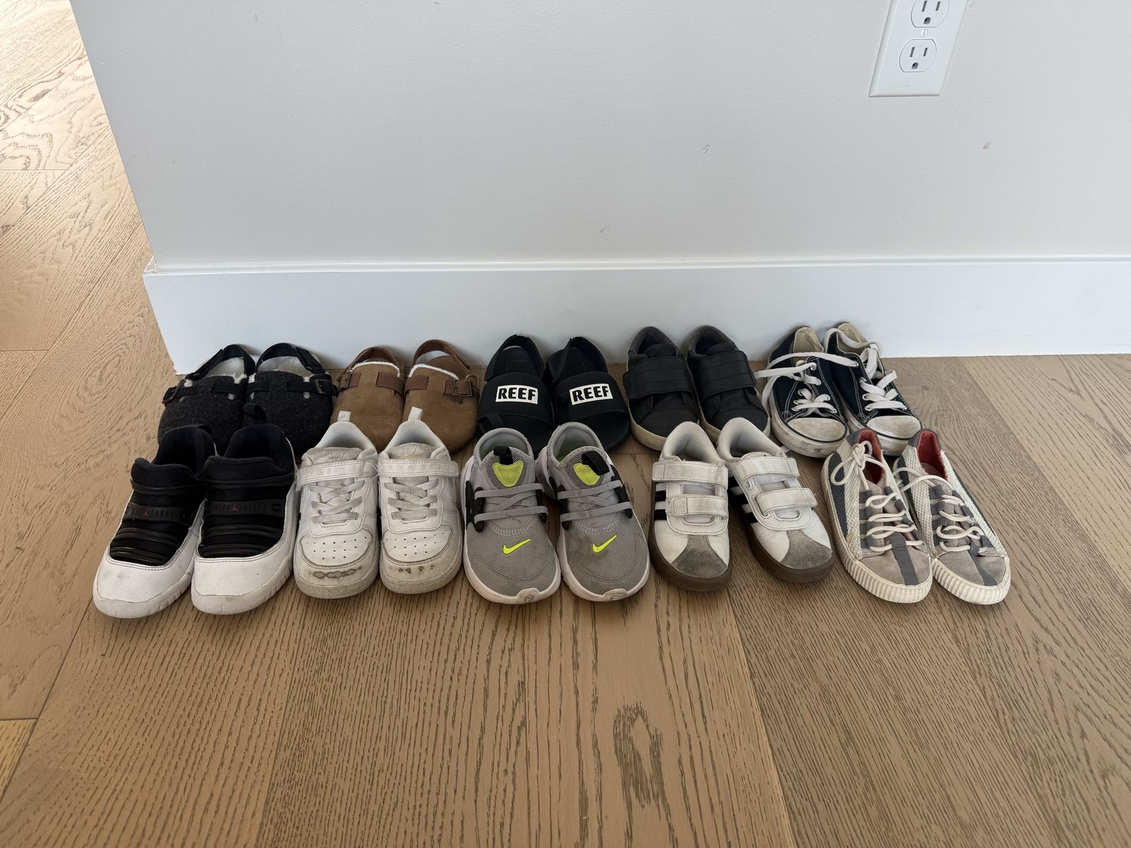 Toddler Boy Shoes (size 8,9,10)