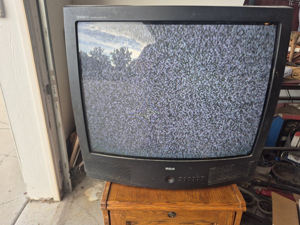 Vintage RCA Colortrak Plus Stereo Monitor CRT TV
