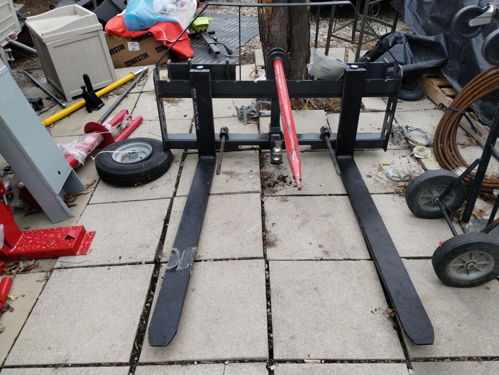 tractor/ skidsteer attachments AND FORKS AND HAY SPEARS