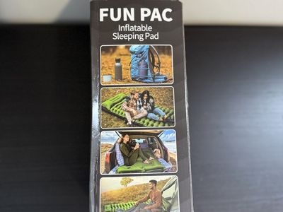 Inflatable sleeping pad