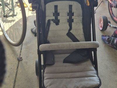 Summer Quick Close Stroller