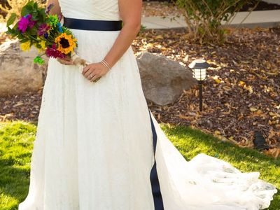 Strapless wedding gown Size 14 with POCKETS