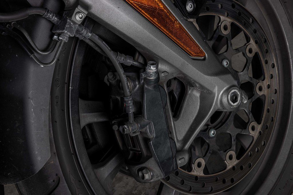 Main image 6