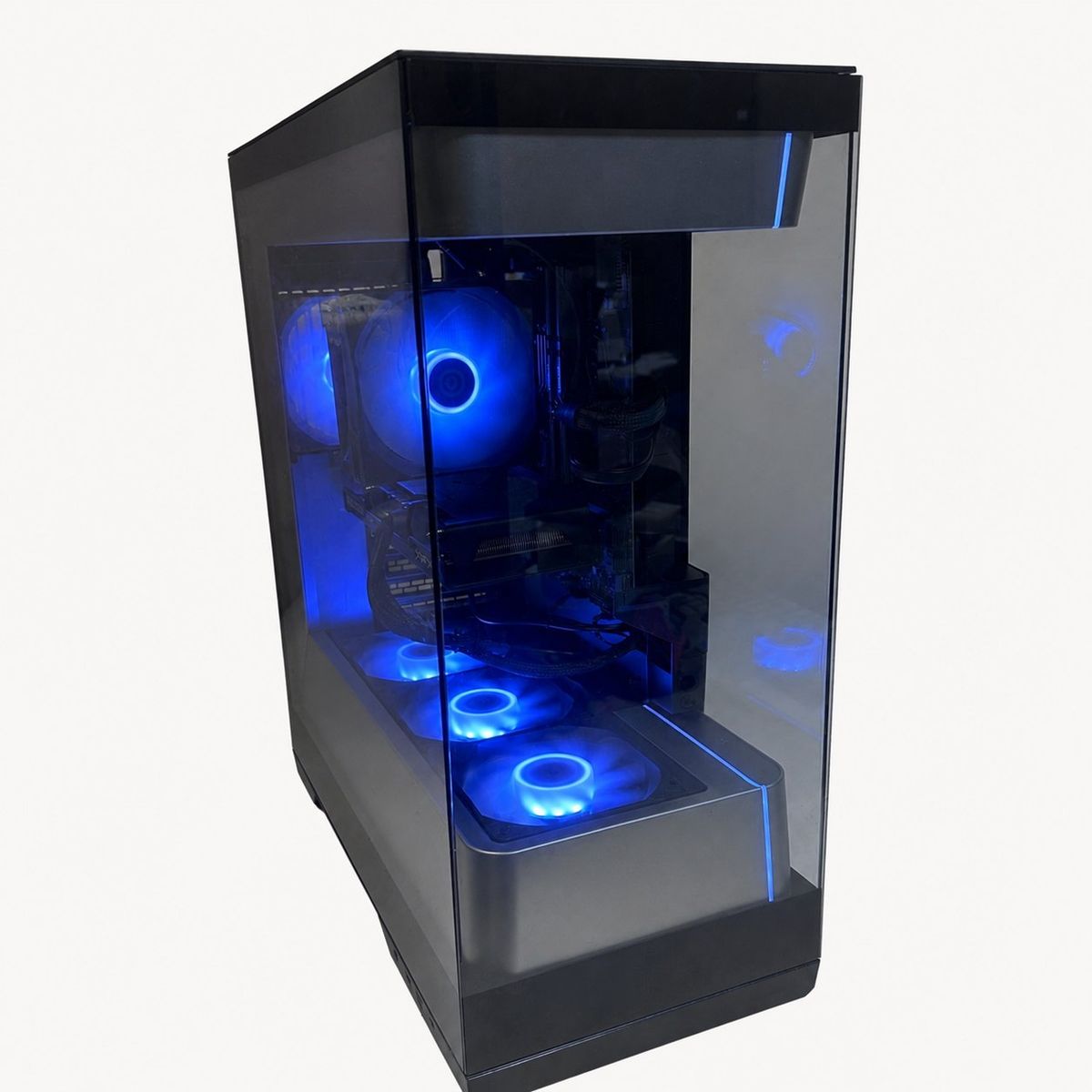 Main image 3