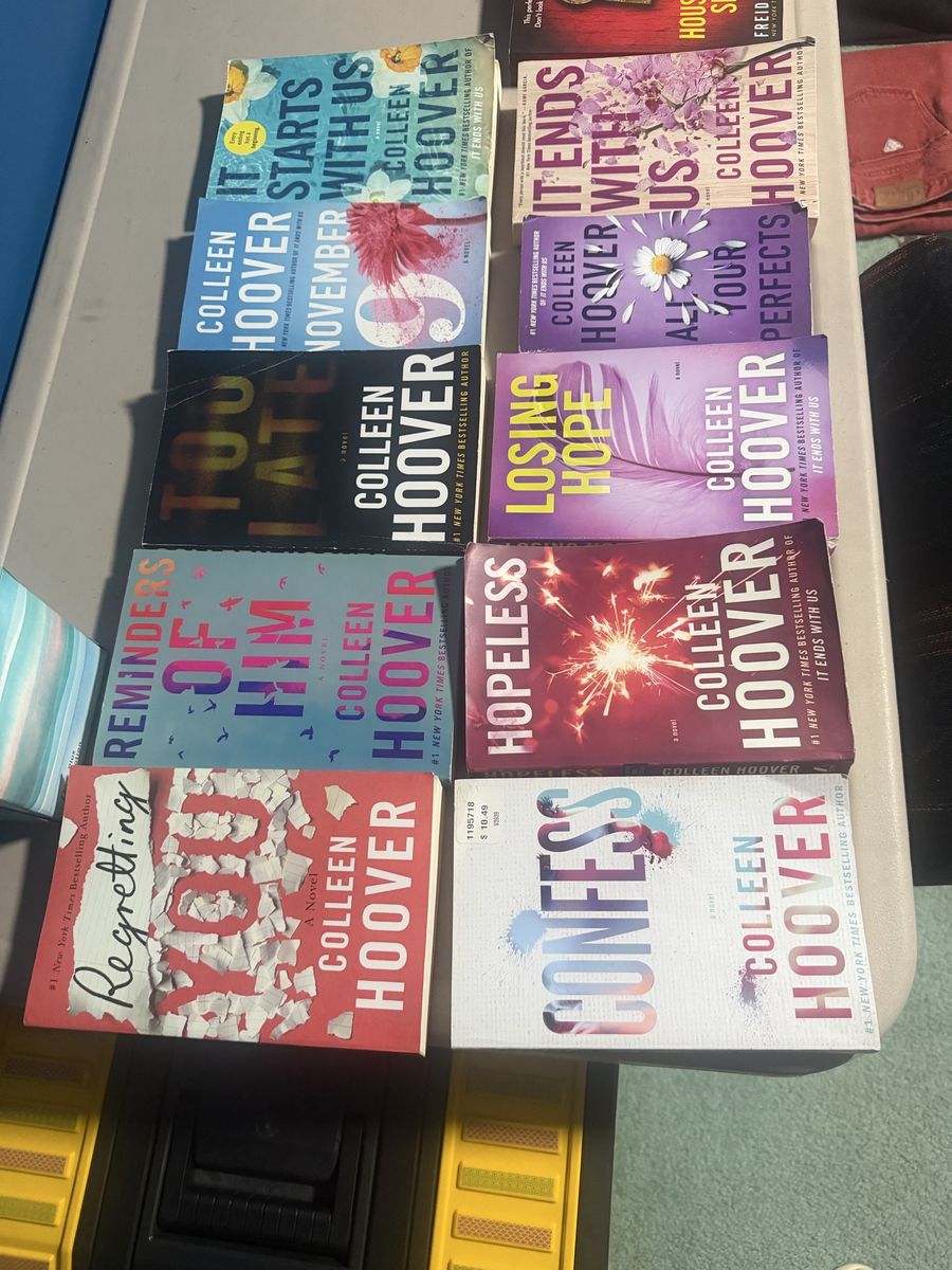 Colleen Hoover and Freida McFadden books