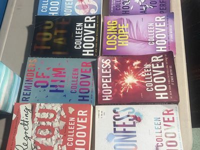 Colleen Hoover and Freida McFadden books
