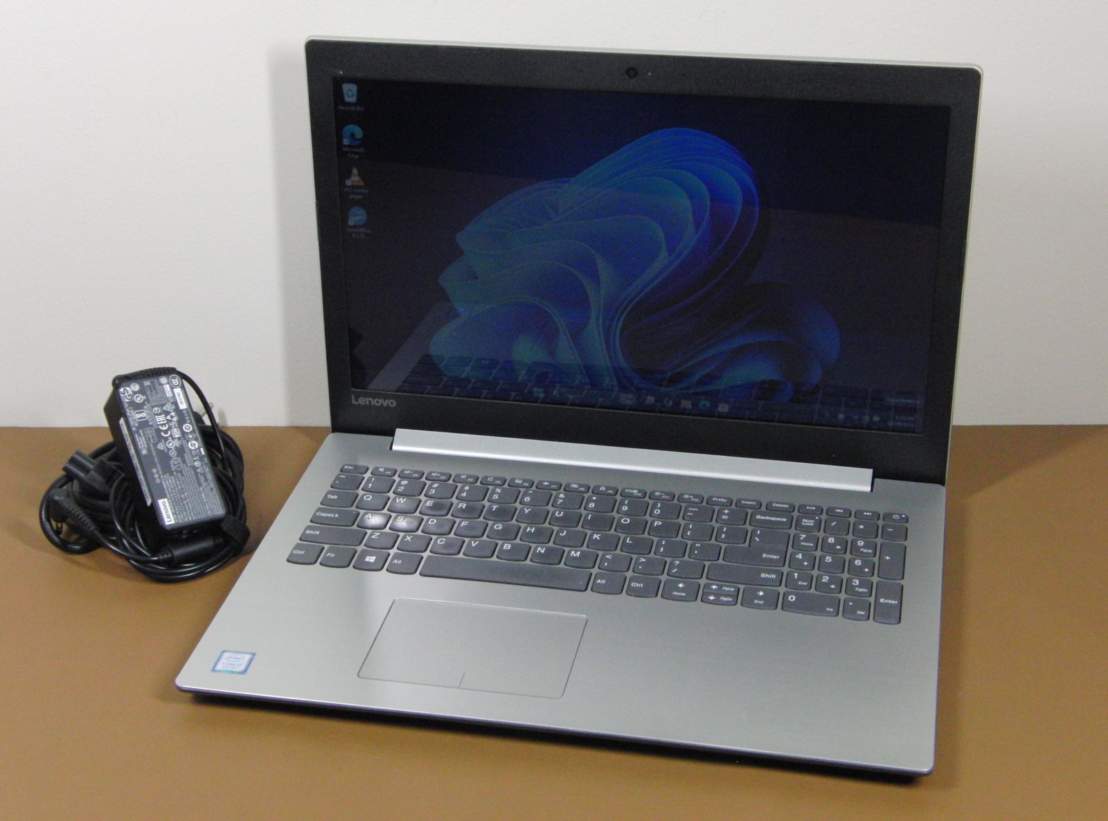 Lenovo 320-15IKB Touchscreen i7-8550u 512GB SSD 20GB
