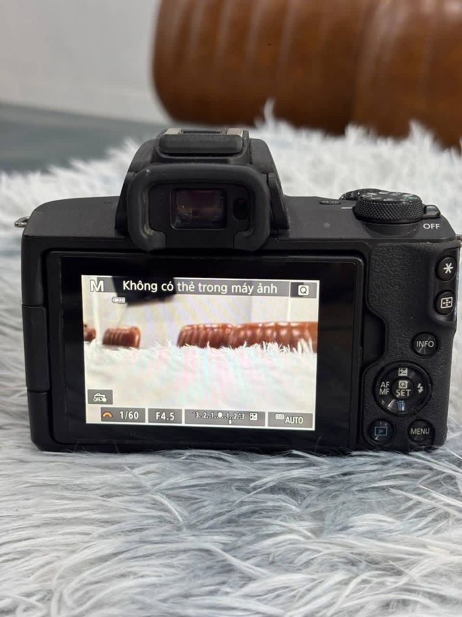 Canon m50 kit 15-45
