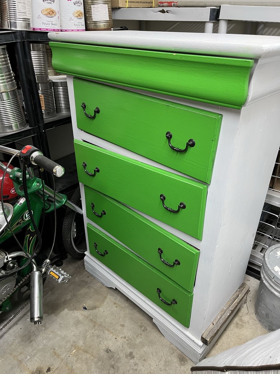 Dresser