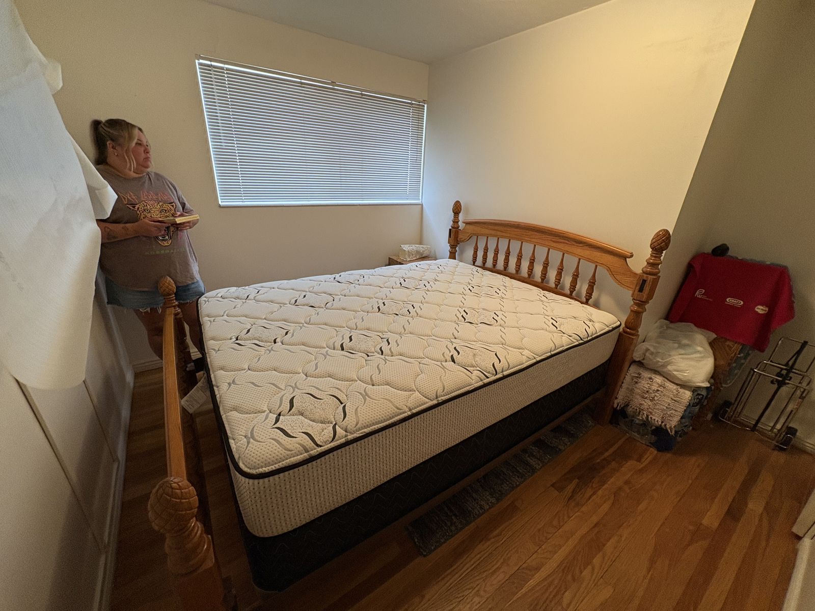 Queen size mattress 