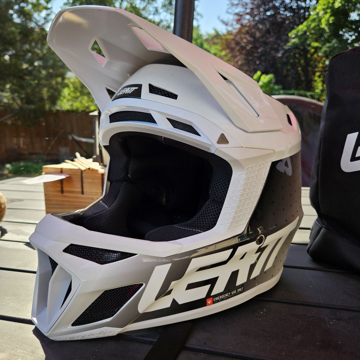 **Brand New** LEATT MTB 8.0 Full-Face MTB Helmet with Carrying Bag