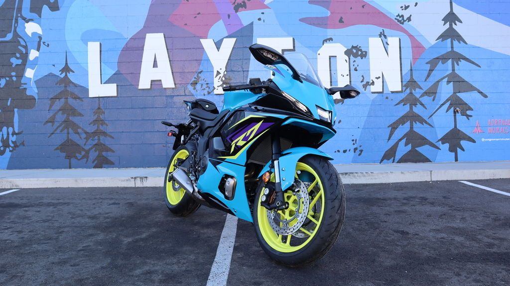 Main image 3