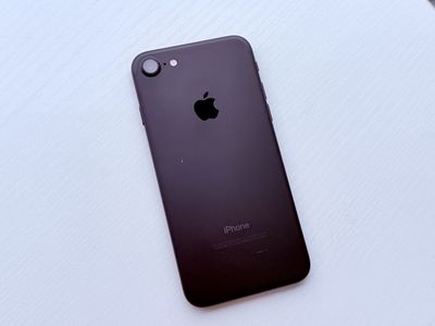 Unlocked Apple iPhone 7 32 GB