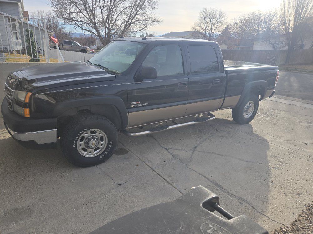 2005 Chevrolet Silverado 2500HD Custom