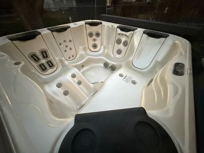 Bullfrog 552 JetPak Spa – Dual Loungers