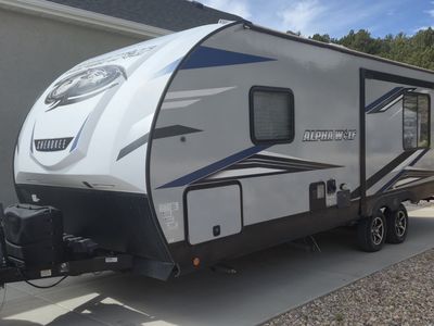 Like New, Forest River Cherokee Alpha Wolf 23RD-L 2021