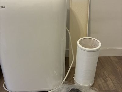 Toshiba Portable Air Conditioner 10000 BTU Works great. Has Controller but seems not to work and missing cover