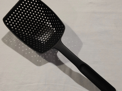 Pampered Chef Black Plastic Slotted Kitchen Scoop Colander Spoon Utensil - Discontinued