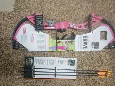 Bear Archery Brave Youth Compound Bow Set Pink Right Handed