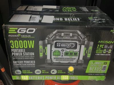 Electric Generator & 2 batteries - in box