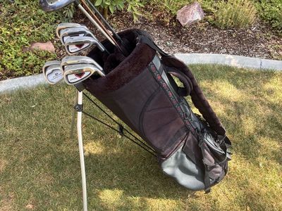 Men’s Callaway golf clubs set for sale.