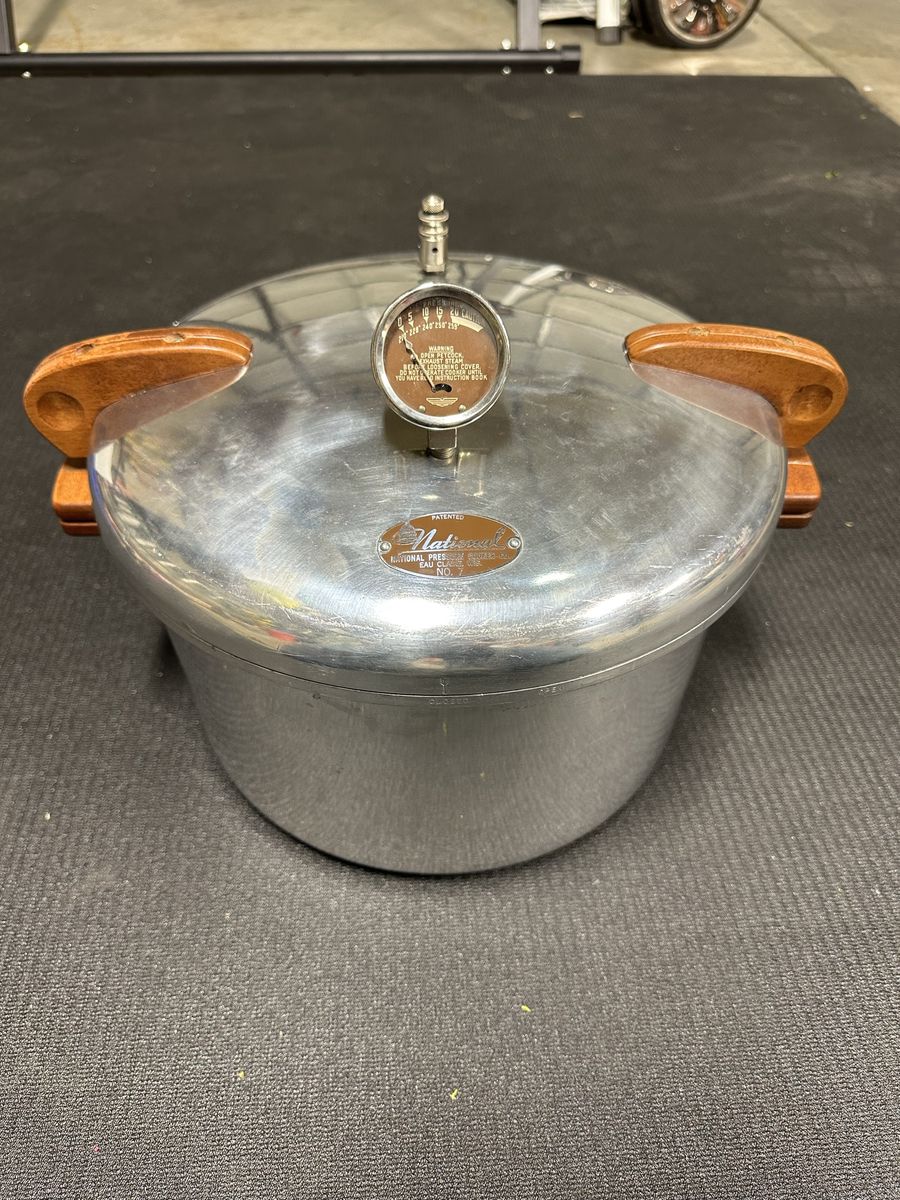 National Pressure Cooker NO. 7
