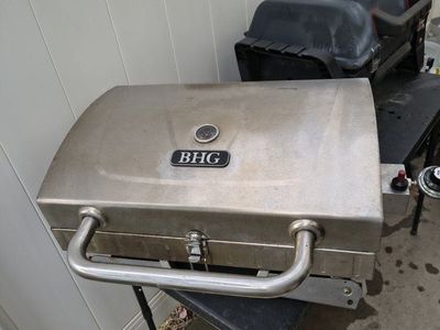 BHG gas grill